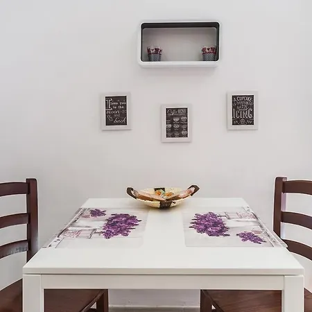 Lägenhet White In St.peters